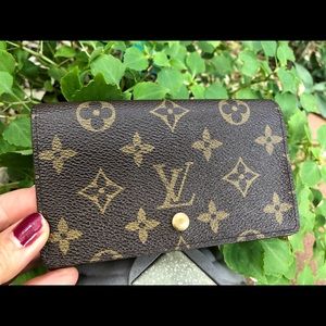 SOLD Vintage Zippy wallet